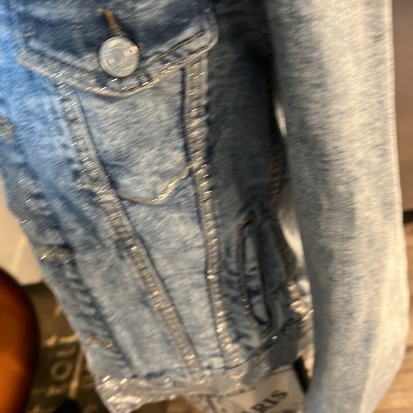Custom Love & Lips custom glitter jean jacket - Picture 7 of 15